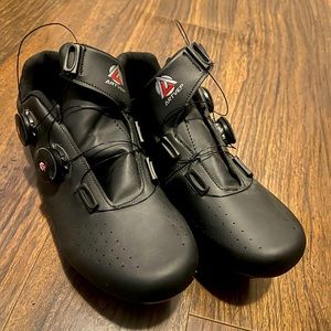 Artvep Black Cycling shoes